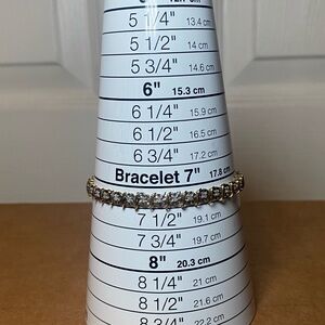 10K Diamond Bracelet 6.38g